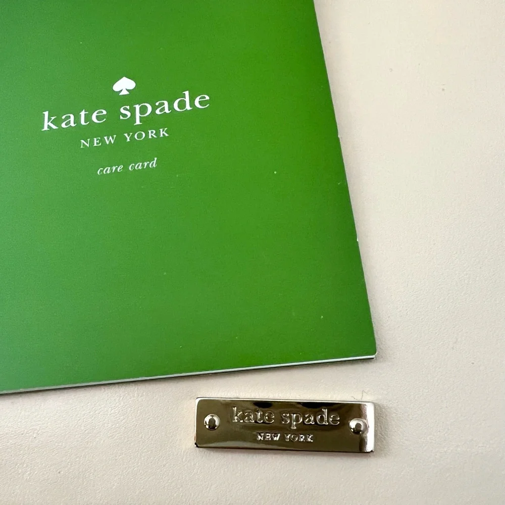 Kate Spade Bella Wristlet - Picture 4 of 4